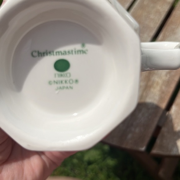 NIKKO Set of two Christmastime Nikki Japan mugs - Picture 3 of 7